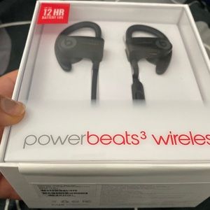Brand new Powerbeats3 Wireless Bluetooth Earphones